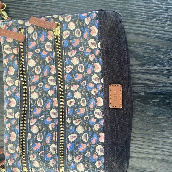 🍍FOSSIL CROSSBODY🍍F-1 - Picture 3 of 5